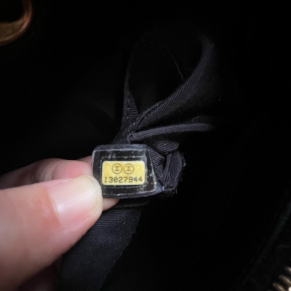 CHANEL Grand Shopping Tote in Black Caviar Leather - Picture 14 of 15